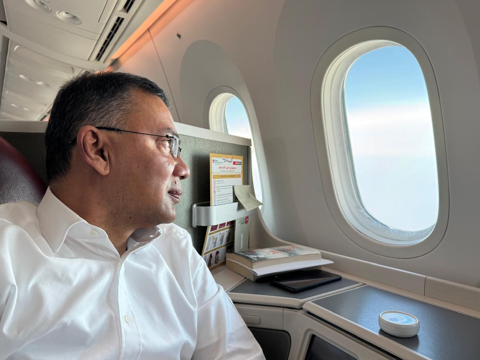 দীর্ঘ ১৭ বছর পর দেশের আকাশে তারেক রহমান।