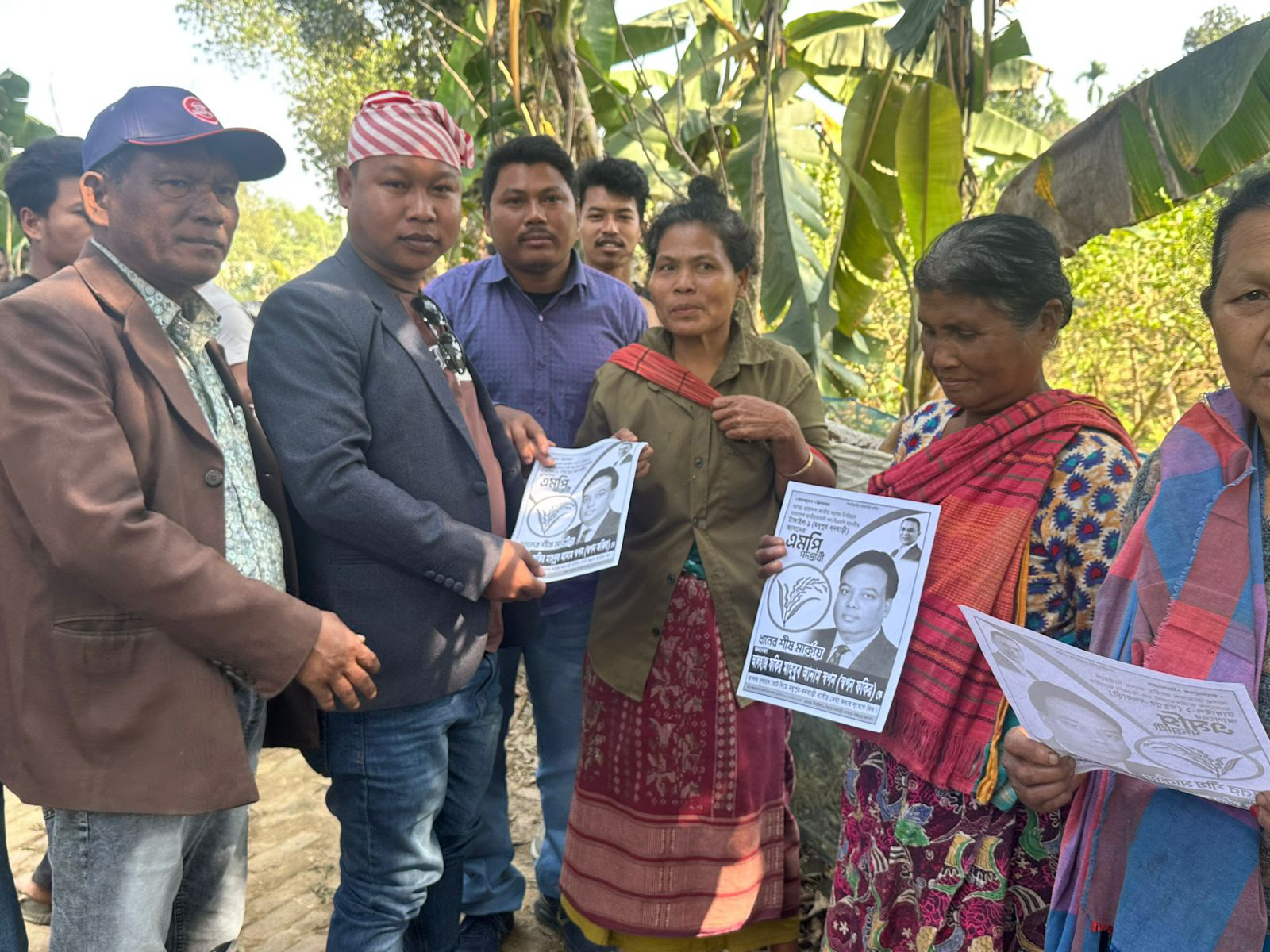 টাঙ্গাইল-১ আসনে ধানের শীষের পক্ষে মাঠে আদিবাসী নেতৃবৃন্দ।