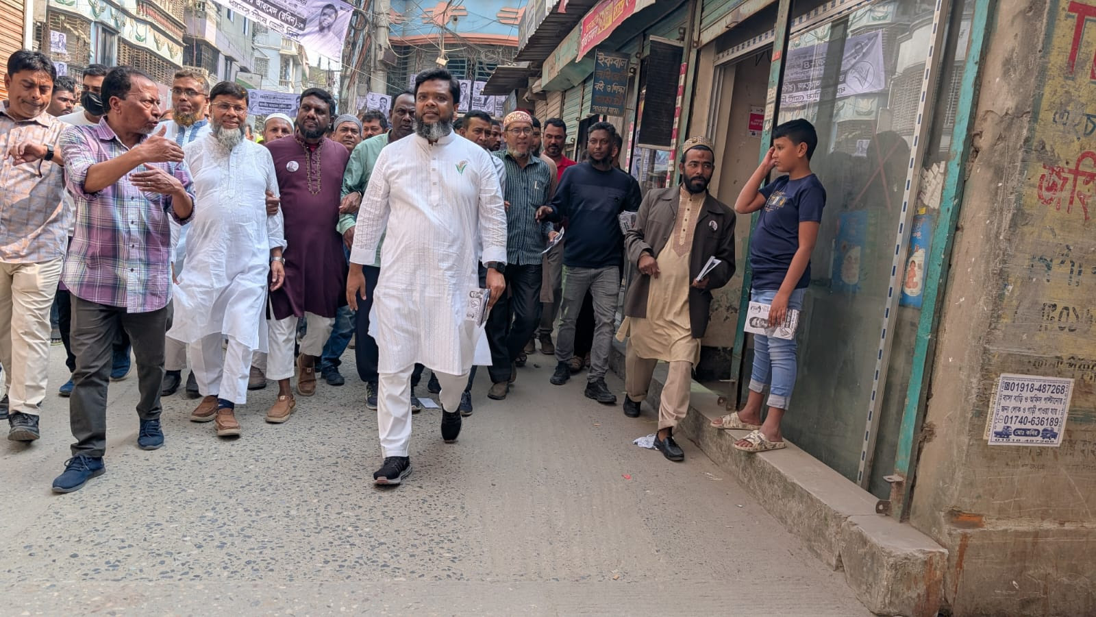 নির্বাচনী প্রচারণায় তানভীর আহমেদ রবিন।