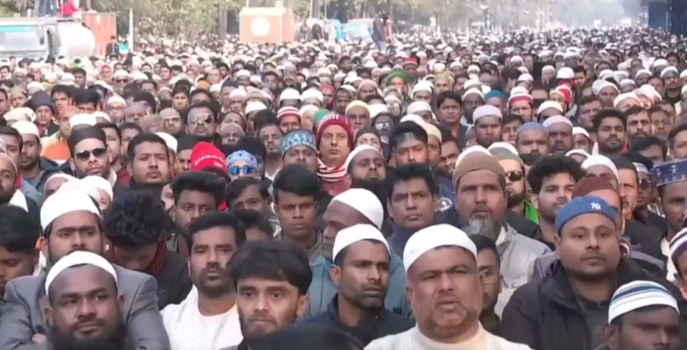 বেগম খালেদা জিয়ার জানাজা নামাজের পূর্ব মুহূর্তে।