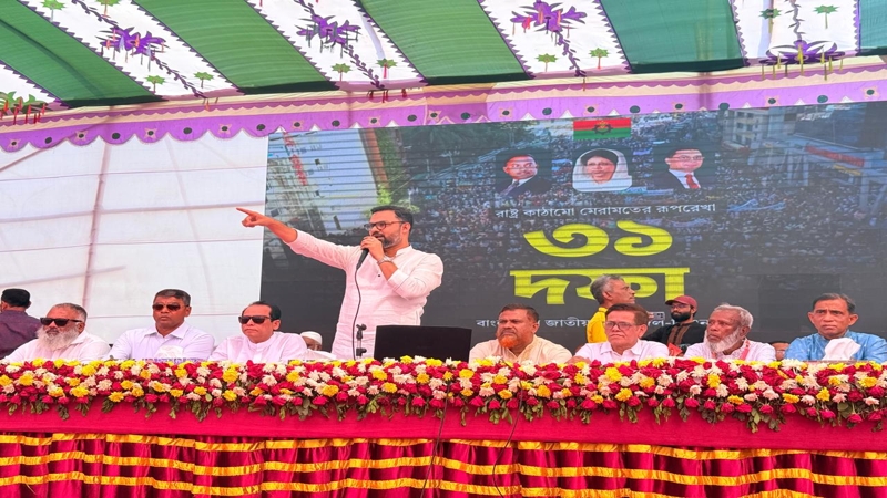 একটি গোষ্ঠী স্বৈরাচারী মনোভাব নিয়ে কথা বলছে : আমিনুল হক