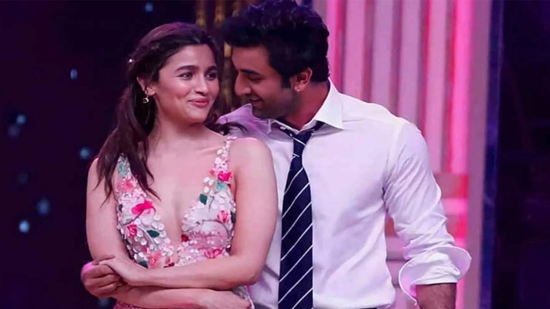 আলিয়ার চলাফেরা নিয়ন্ত্রণ করেন রণবীর!