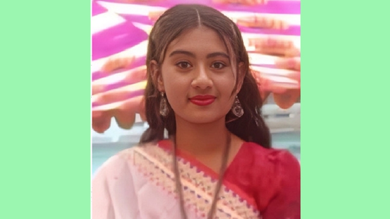 উল্লাপাড়ায় ভ্যান উল্টে প্রাণ গেল কলেজছাত্রীর