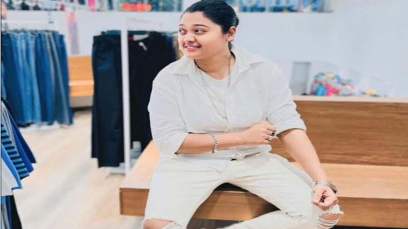 আলোচিত লেডি বাইকার গ্রেপ্তার