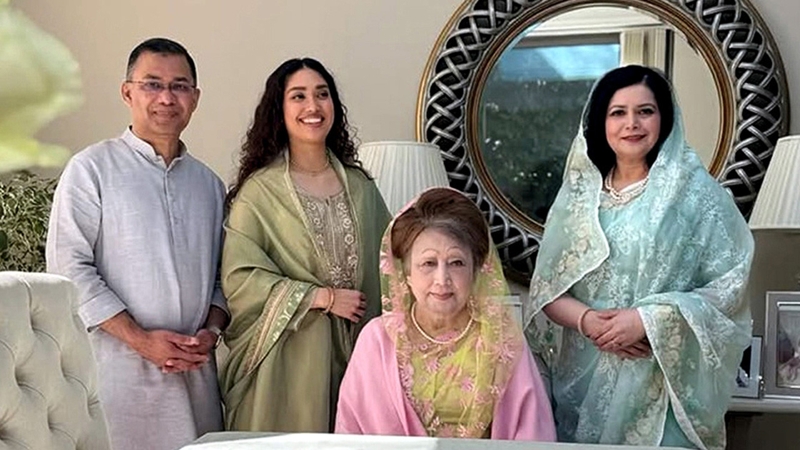 পুত্রবধূদের নিয়ে এপ্রিলেই দেশে ফিরছেন খালেদা জিয়া