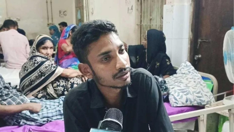 ‘তোরা তো পুলিশ মারছিস, ফাঁড়ি জ্বালাইছিস’ বলেই জুলাই যোদ্ধাকে মারধর