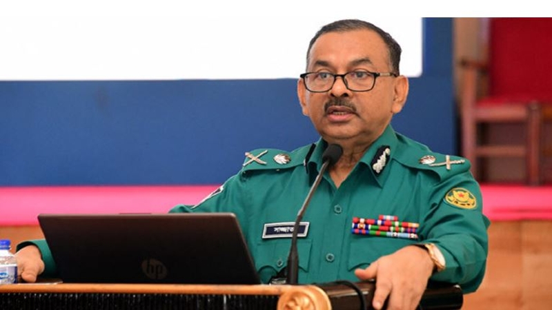 পুলিশ ধৈর্যের সঙ্গে পরিস্থিতি সামাল দিয়েছে: ডিএমপি কমিশনার