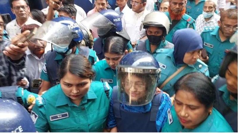 ৪ দিনের রিমান্ডে ব্যারিস্টার তুরিন আফরোজ