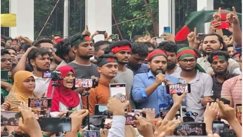 যে কারণে নেতা নাহিদ ইসলাম