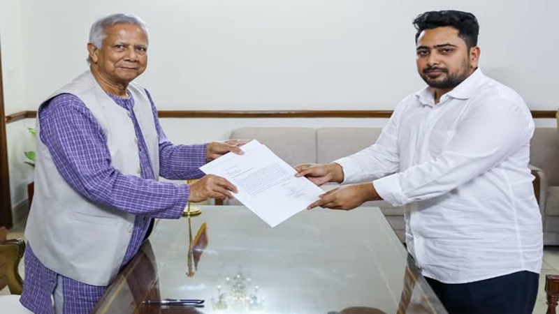 পদত্যাগ করলেন নাহিদ ইসলাম