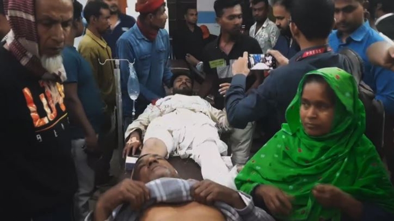 নড়াইলে বিএনপি অফিসে বোমা হামলা, আহত ৩