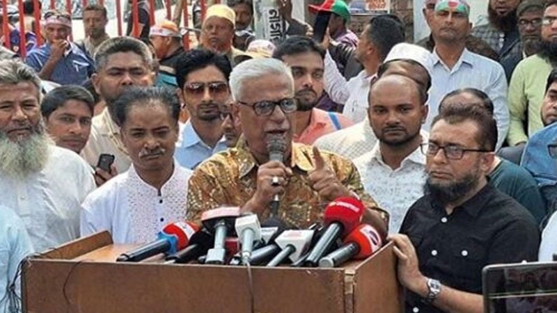 নতুন দলকে স্বাগতম জানালেন - ফারুক