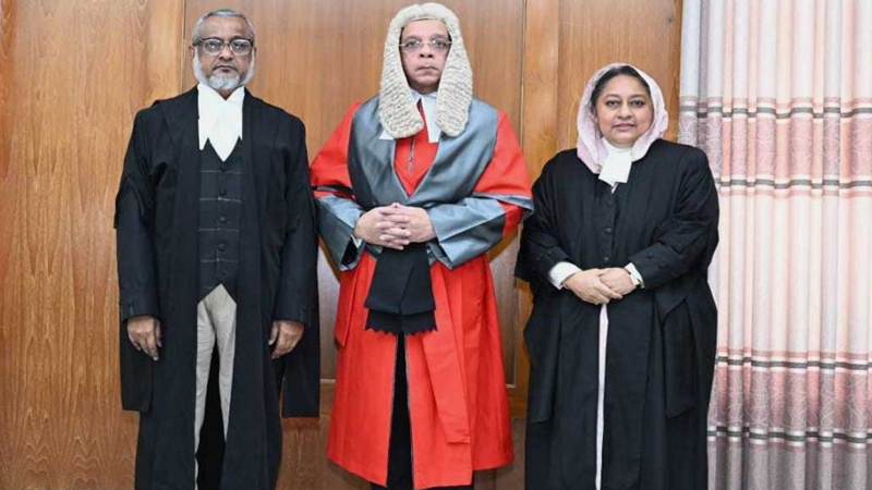 শপথ নিলেন আপিল বিভাগে নিয়োগ পাওয়া ২ বিচারপতি