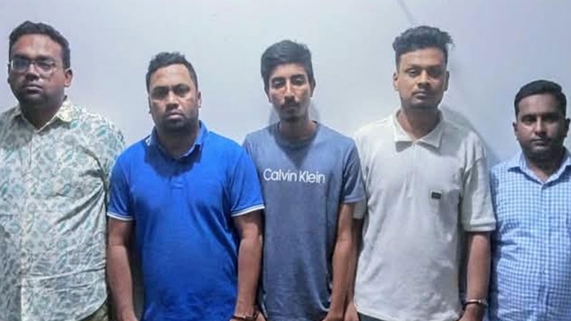 সাবেক মন্ত্রীর বাসা থেকে ছাত্রলীগ-যুবলীগের ৫ নেতাকর্মী গ্রেপ্তার