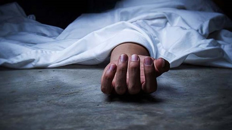 অন্তঃসত্ত্বা স্ত্রীকে গলা কেটে হত্যা করল স্বামী