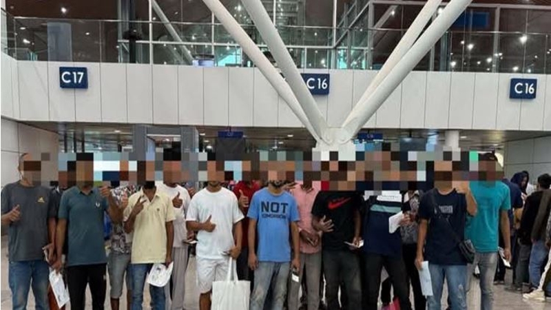 ২৮ বাংলাদেশিকে ফেরত পাঠালো মালয়েশিয়া