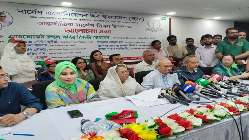 ‘স্বাস্থ্যসেবায় কার্যকর উদ্যোগ নিলে ভারতে যেতে হয় না’