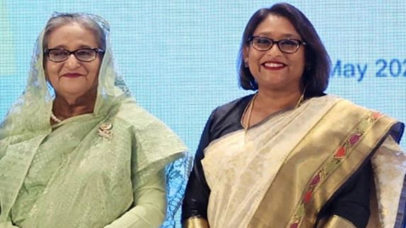 শেখ হাসিনা ও পুতুলসহ ১৮ জনের বিরুদ্ধে গ্রেপ্তারি পরোয়ানা