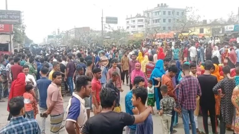 গাজীপুরে শ্রমিক বিক্ষোভ, সড়ক অবরোধ