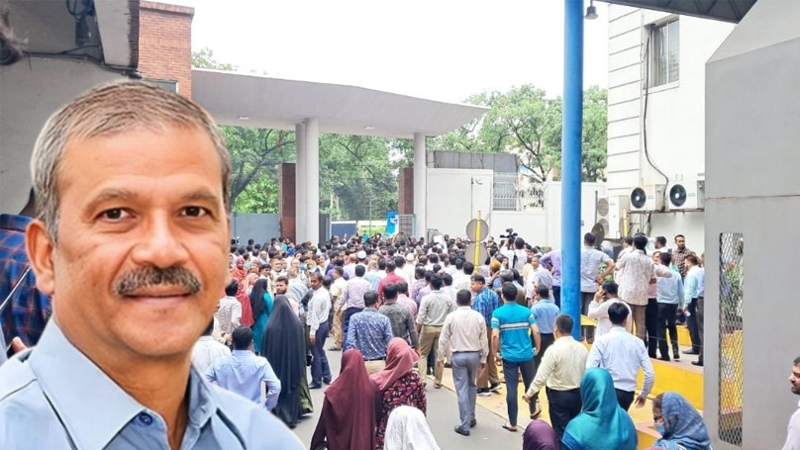 সচিবালয়ে বিক্ষোভকারি কর্মচারীদের সঙ্গে বসবেন আইন উপদেষ্টা