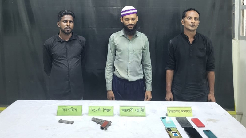 রাজধানীর খিলগাঁওয়ে অস্ত্রসহ তিনজন গ্রেপ্তার