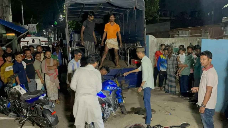 স্বেচ্ছাসেবক দলের নেতাকর্মীদের পেটাল নিষিদ্ধ ছাত্রলীগ