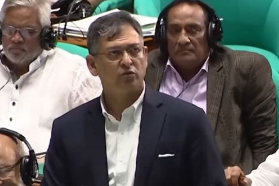 দেশের ৭৫ কারাগারে ধারণক্ষমতার ১.৭ গুণ বন্দি: স্বরাষ্ট্রমন্ত্রী