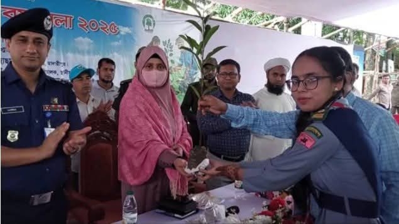 মাদারীপুরে ৭ দিনব্যাপী বৃক্ষ মেলা শুরু
