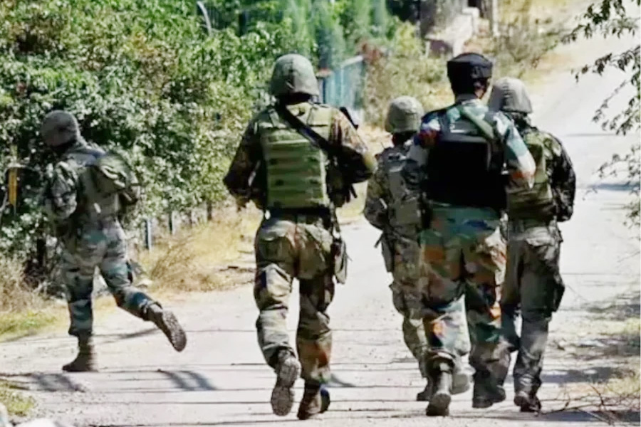 কাশ্মীরে সড়ক দুর্ঘটনায় ১০ ভারতীয় সেনা নিহত, আহত ১০