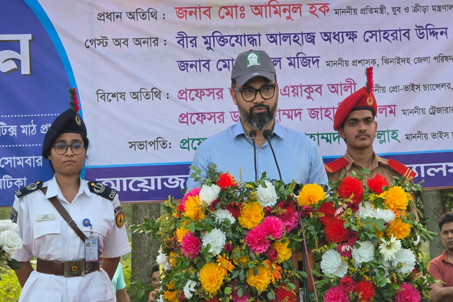 সরকার খেলাধুলাকে সর্বোচ্চ অগ্রাধিকার দিয়ে কাজ করছে