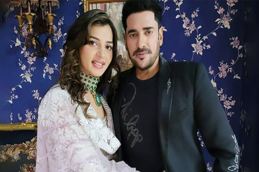 বাস্তব জীবন নিয়ে হাজির হচ্ছেন অনন্ত-বর্ষা