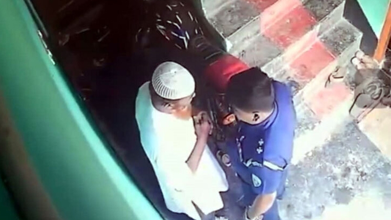 ঘুষ লেনদেনের ভিডিও ভাইরাল, এসআই প্রত্যাহার