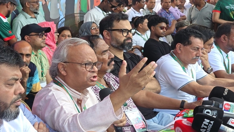 কথার ফুলঝুরি ছড়িয়ে নির্বাচন পেছানোর যড়যন্ত্র চলছে : রিজভী
