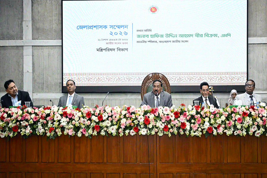 আমলাদের শাসক নয়, সেবকের ভূমিকায় অবতীর্ণ হতে হবে: স্পিকার