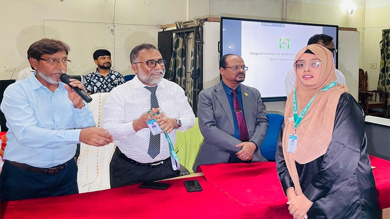 ইবি শিক্ষার্থীরা পেলো স্মার্ট আইডি কার্ড