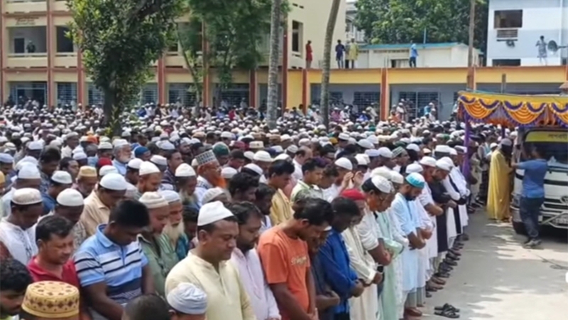 তাড়াশে মান্নান তালুকদারের জানাযার নামাজ অনুষ্ঠিত