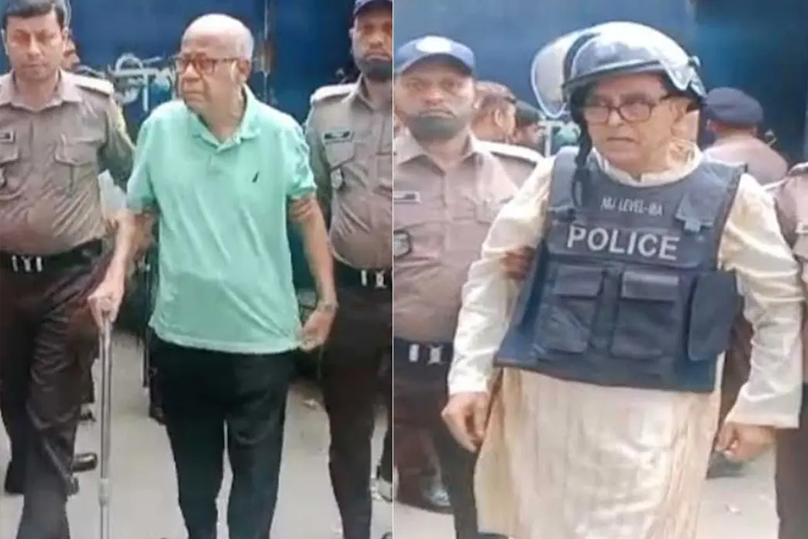 কামরুল-মেননের অভিযোগ গঠন বিষয়ে আদেশ আজ