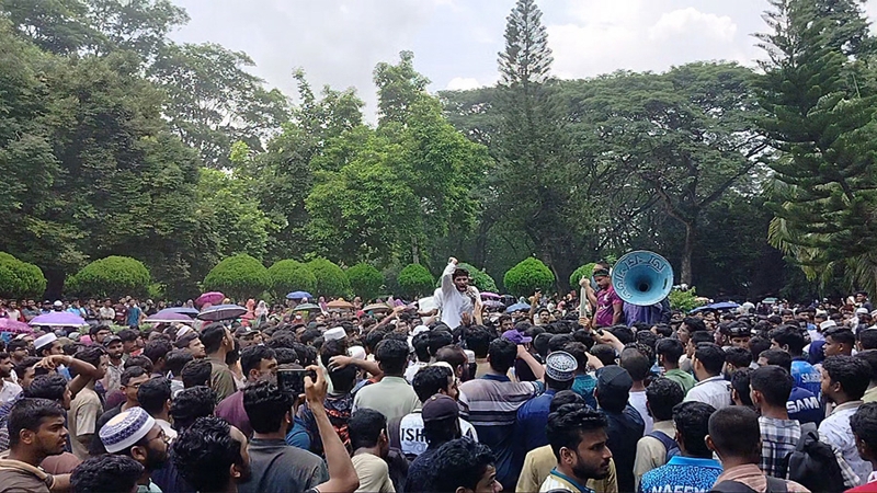 সাজিদ মৃত্যুর সুষ্ঠু তদন্ত ও নিরাপদ ক্যাম্পাসের দাবিতে ইবিতে বিক্ষোভ