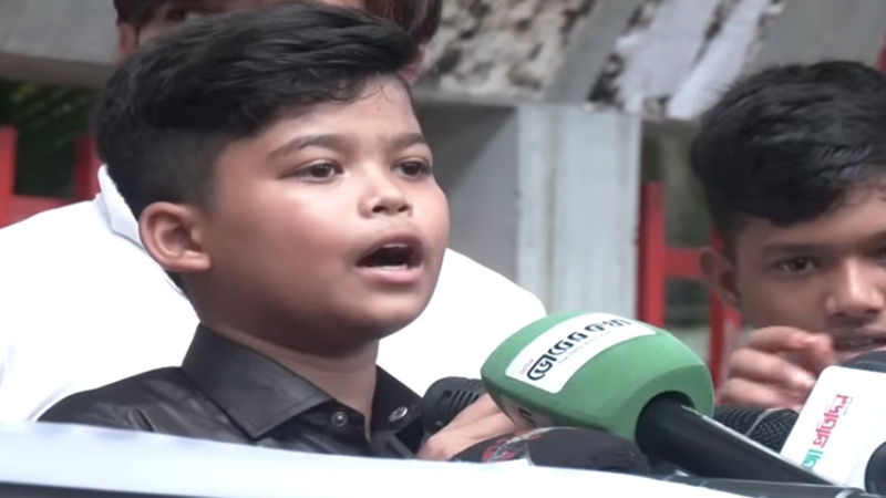 ‘আমার বাবাকে প্রকাশ্যে হত্যা করে মিছিল করেছে’