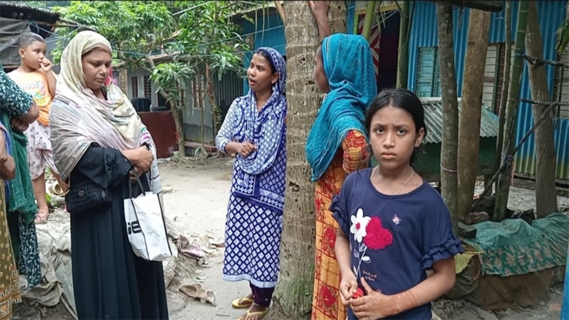 শিরখাড়ায় রহস্যজনক ভাবে গৃহবধূর মৃত্যু