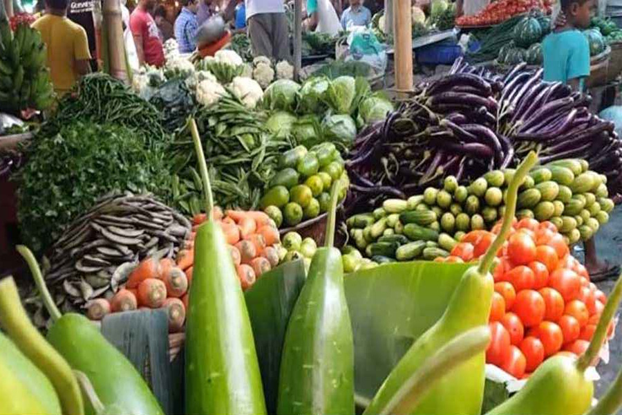 রমজানে এ সপ্তাহে সবজির দাম কমেছে, আলু পানির দরে