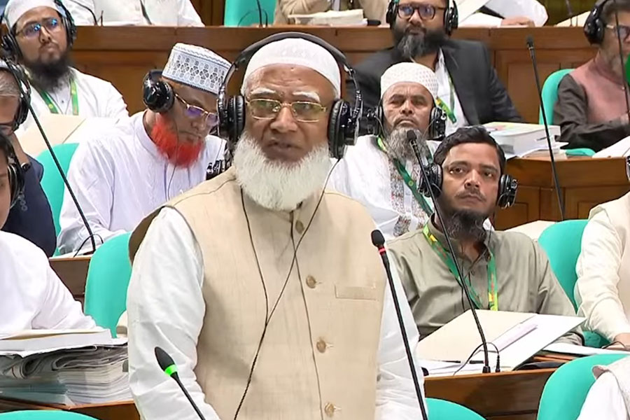 সংসদে ইসলামী ব্যাংক ইস্যু, স্বরাষ্ট্রমন্ত্রীর বক্তব্যে ক্ষোভ ঝাড়লেন জামায়াত আমির