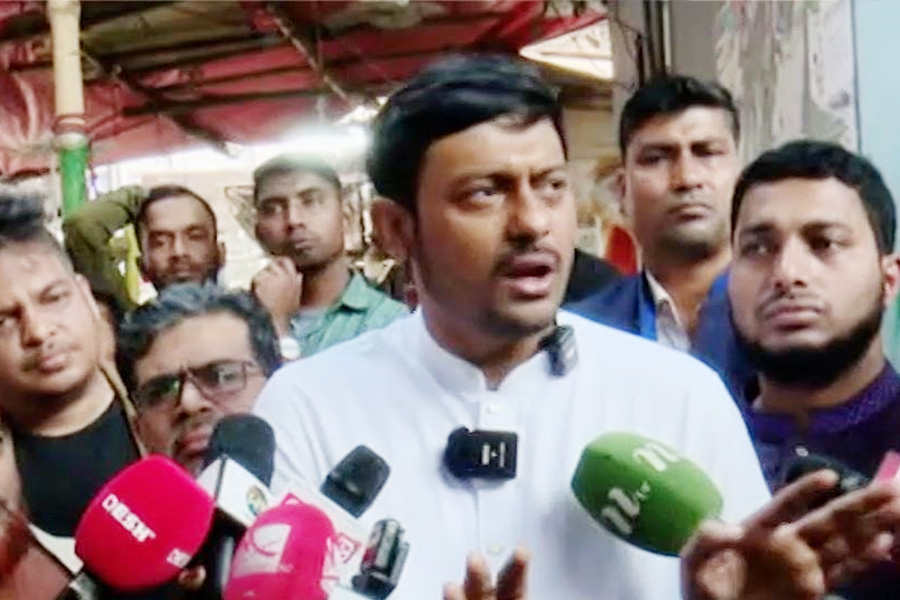 সকালবেলা উঠে আল্লাহর নাম নিয়েই চাঁদাবাজি শুরু করেন