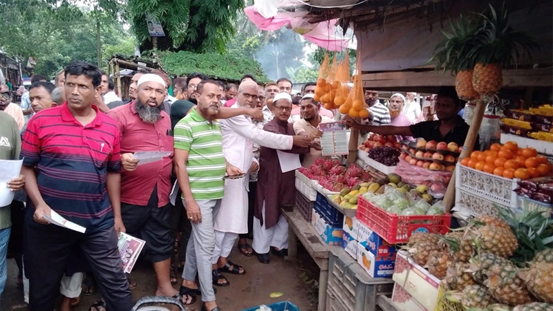 শ্রীপুরে বিএনপির লিফলেট বিতরণ