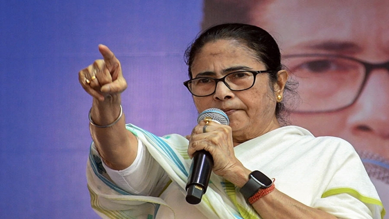 মমতার হুঁশিয়ারি, প্রয়োজনে আবার ভাষা আন্দোলন