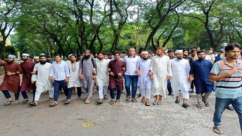 সাজিদের সুষ্ঠু তদন্ত দাবিতে ইবিতে বিক্ষোভ ও অবস্থান কর্মসূচি