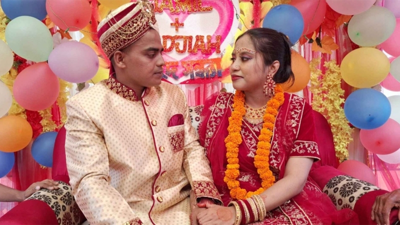 প্রেমের টানে নওগাঁয় মালয়েশিয়ার তরুণী, বসলেন বিয়ের পিঁড়িতে