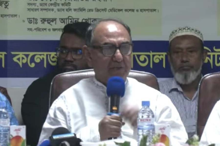 সরকারকে বিব্রত করে ক্ষমতার চিন্তা করলে উন্নয়ন সম্ভব নয়