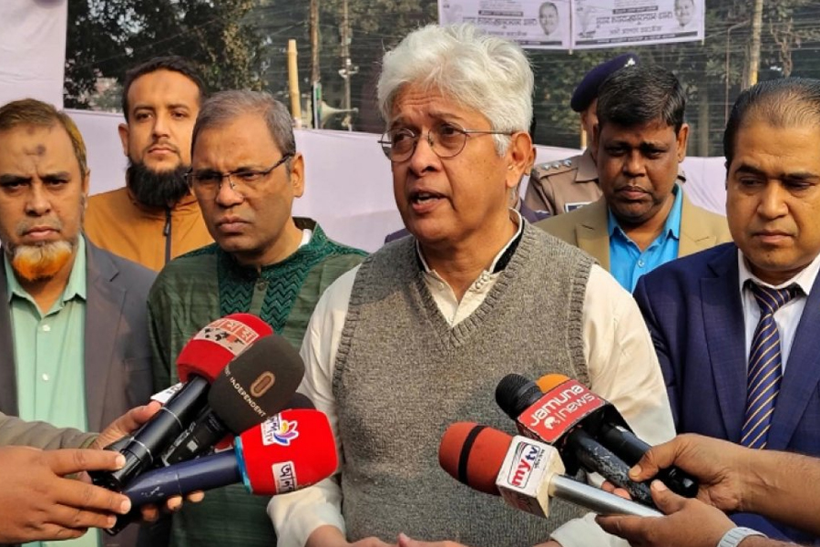 জনতার জোয়ার ‘হ্যাঁ’ ভোটের পক্ষে: উপদেষ্টা আদিলুর