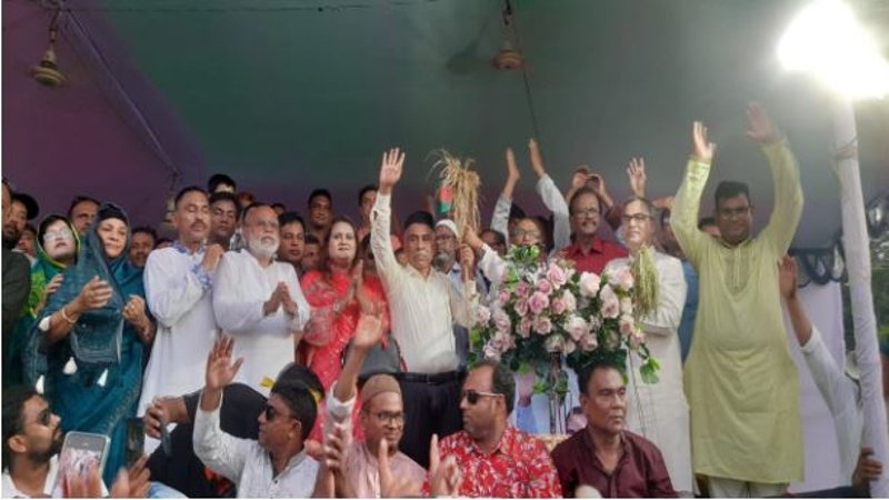 কতিপয় দল বিএনপিকে বিতর্কিত করার চেষ্টা করছে: আযম খান